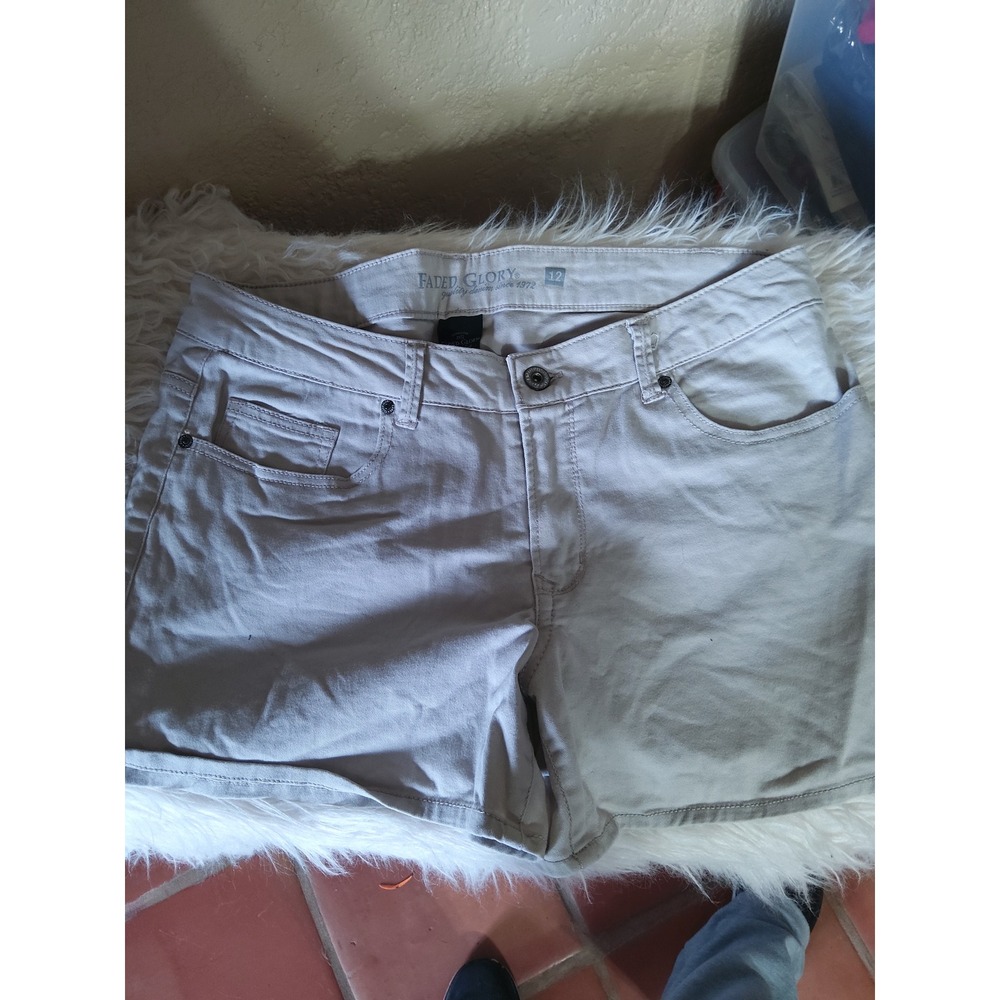 Faded Glory Womens Khaki Shorts Tan Mid Rise Button Flap Pockets Size 12